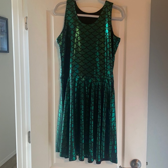 Green Scale Mermaid Dress - Picture 2 of 7